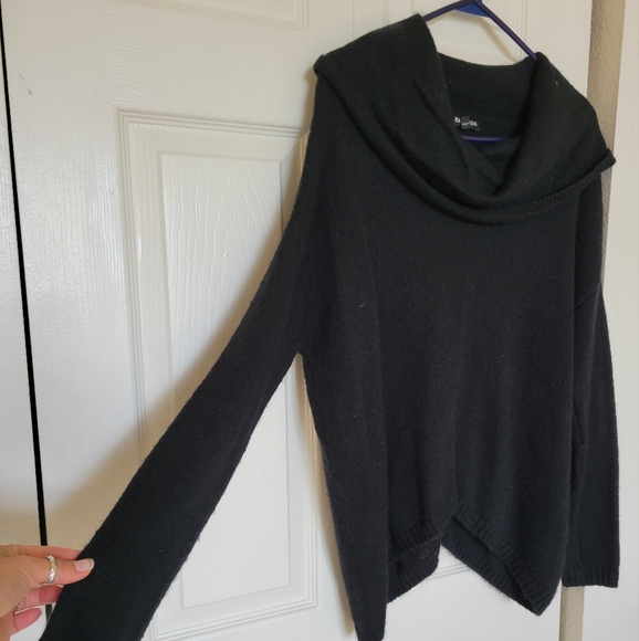 Express black sweater - Picture 2 of 7